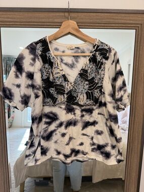 Anthropologie Tiny Tie-Dye V-Neck Top in Black and White Sequin